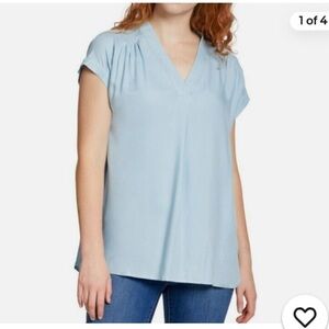 🔥Nine West Women's Lightweight Fit Woven  V-Neck Top Size L
